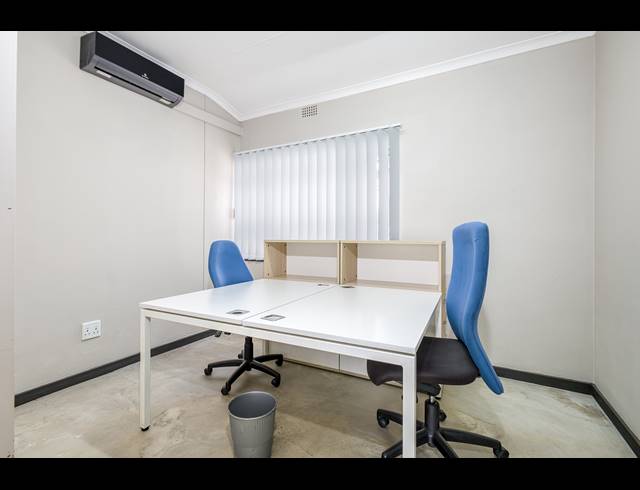 9M² CO-WORKING SPACE TO LET IN FONTAINEBLEAU